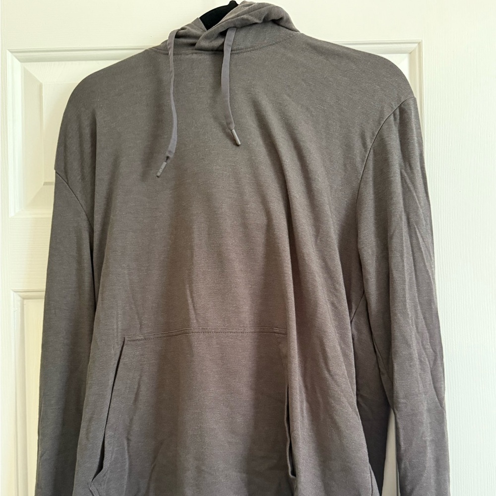 Gray Casual Sweatshirt with Hood and Drawstrings